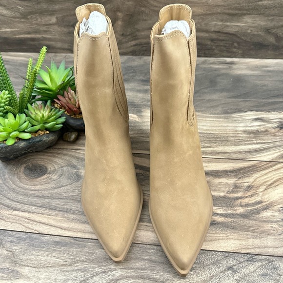 NIB Steve Madden 9M Terezza Tan Nubuck Pull On Pointed Toe Western Ankle Bootie - Picture 3 of 12